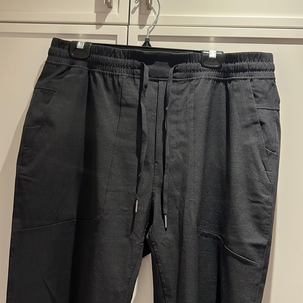 Lululemon ABC jogger, black, summer weight fabric